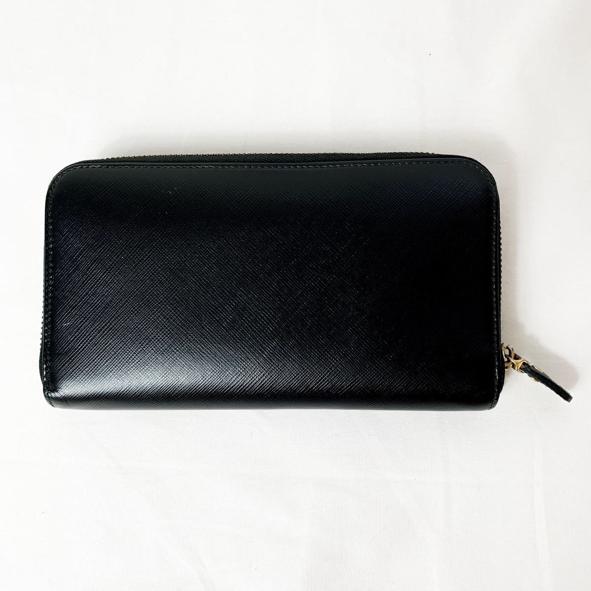 1円〜【美品】 サルヴァトーレフェラガモ 長財布 ラウンドファスナー 