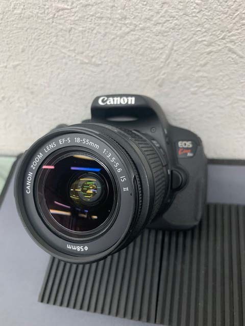 キャノン☆CANON☆EOS Kiss X6i☆デジタル一眼カメラ☆Wズームレンズ