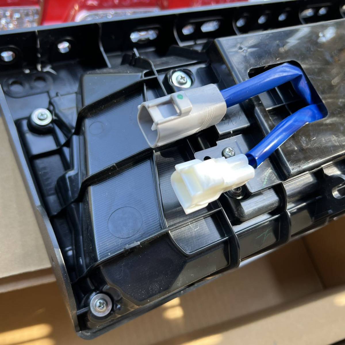 新車外し テールランプ KOITO 3連 LED 左右セット 新車外し小糸 テール 