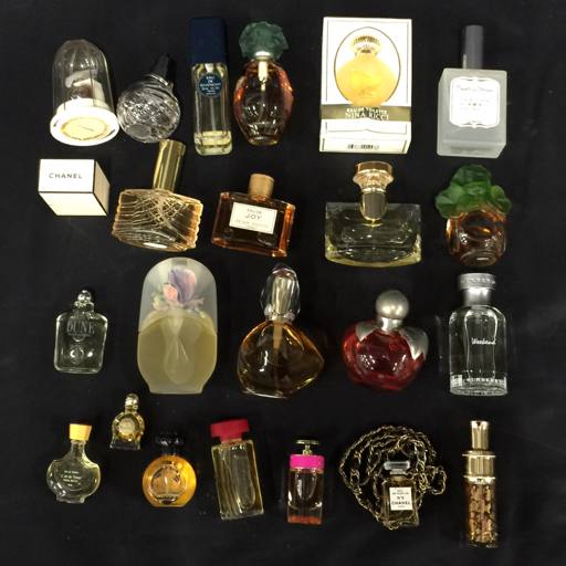 シャネル N°19 PARFUM 7ml / ブルガリ Pour Femme EDP 30ml 他