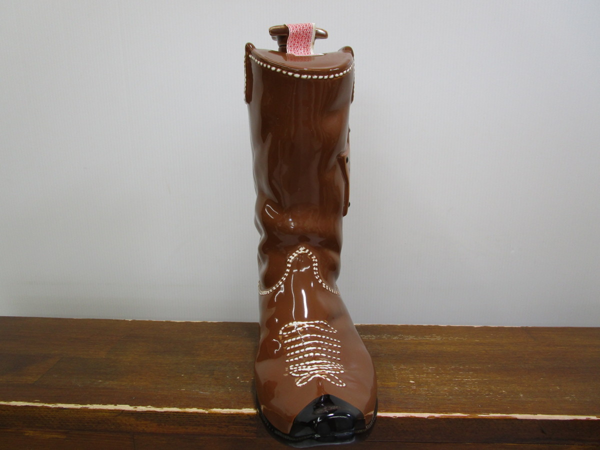 ラレド パス カウボーイ ブーツ型 陶器 750ml(1264g) 43% LAREDO PASS
