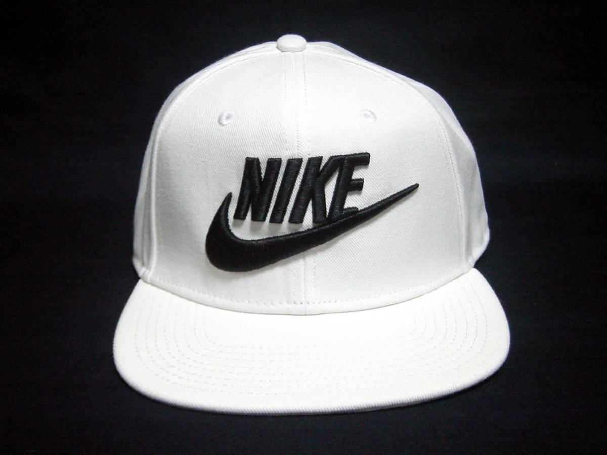 オシャレなホワイト ナイキ Nike ナイキプロ スナップバック キャップ Nike Pro スナップバック 帽子 スケーター ストリート ダンサー ナイキ 売買されたオークション情報 Yahooの商品情報をアーカイブ公開 オークファン Aucfan Com
