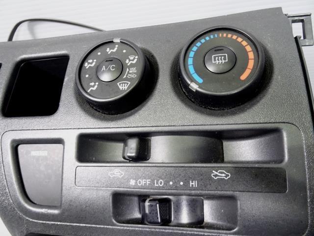 ハイエース トヨタ KDH206V エアコン パネル スーパーGL エアコンスイッチパネル 0 LDF-KDH206V スイッチ 200系 ハイエースのエアコン不調を改善！ブロアファン取替！ KDH206 中古 レジアスエース パワー