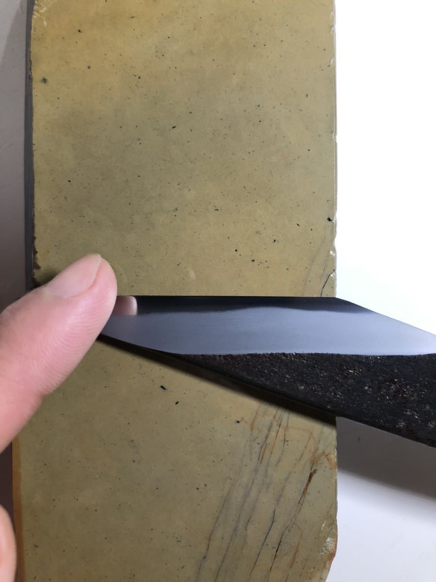天然砥石 若狭 戸前 778g 合砥 仕上砥 鉋 鑿 大工道具 包丁 小刀 彫刻刀 木彫 カミソリ 研ぎ 研磨 砥石 天然砥石 若狭 | 道具の専門 若狭田村山巣板 -