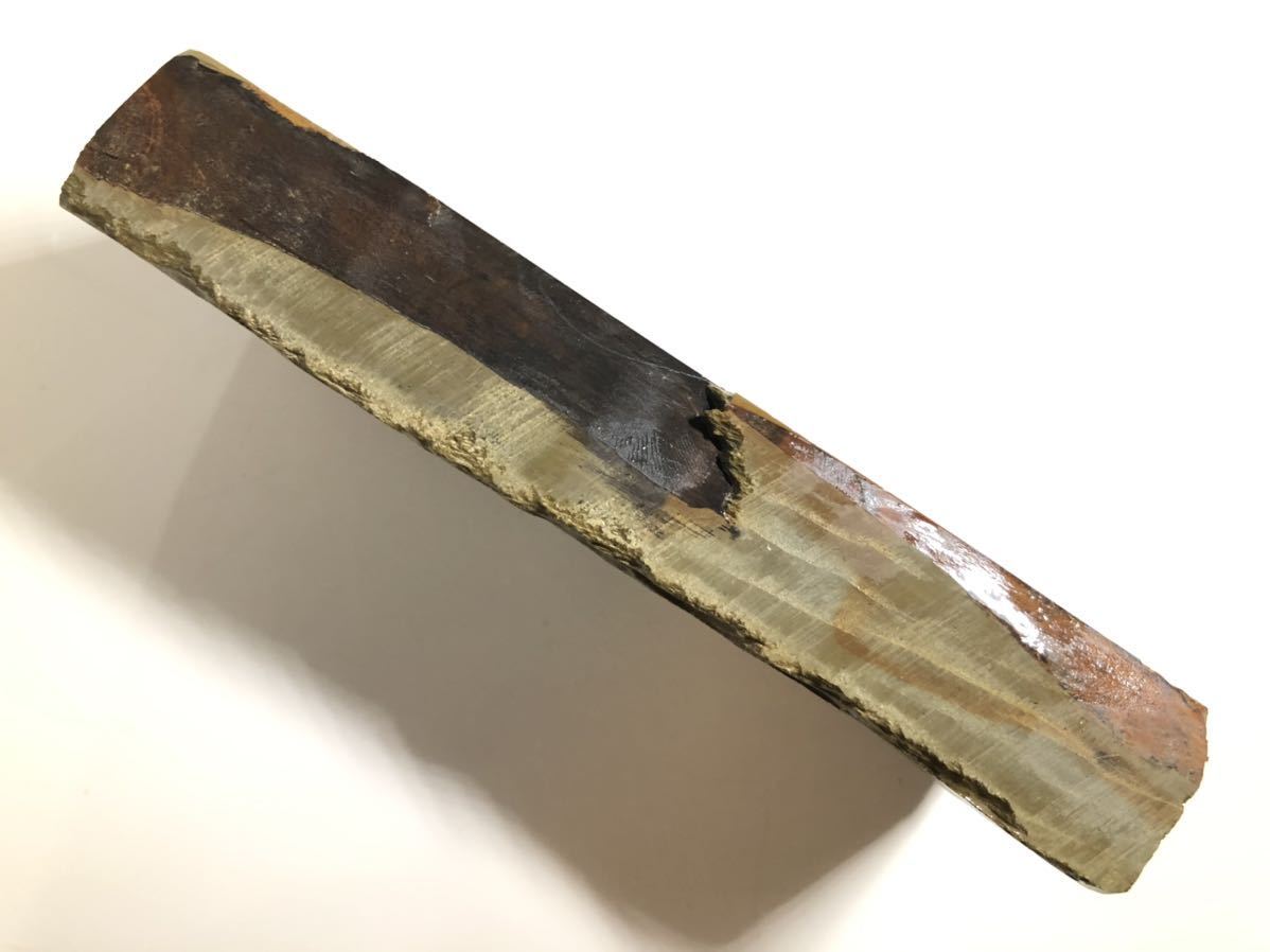 天然砥石 若狭 戸前 778g 合砥 仕上砥 鉋 鑿 大工道具 包丁 小刀 彫刻刀 木彫 カミソリ 研ぎ 研磨 砥石 天然砥石 若狭 | 道具の専門 若狭田村山巣板 -