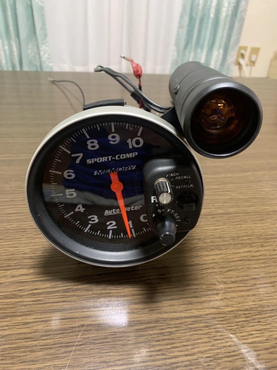 お買い得商品 オートメーター AUTO METER タコメーター 3906