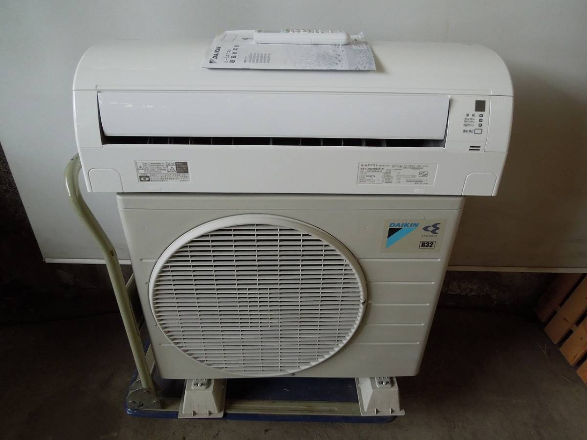 K6093□DAIKIN(ダイキン) ルームエアコン AN25UESK-W 100V 17年製□(12 