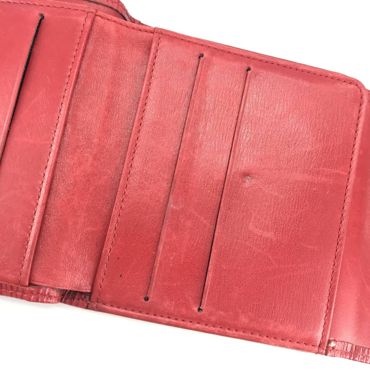 LOUIS VUITTON ルイヴィトン M63487 エピ ポルト モネ ビエ カルト