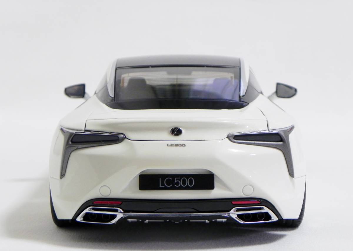 オートアート 1/18 レクサス LC500 ホワイト CFRPカーボンルーフ BBS 