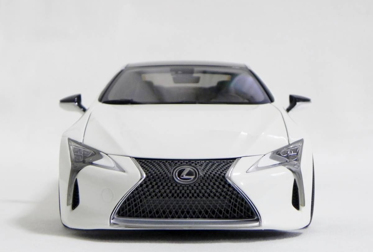 オートアート 1/18 レクサス LC500 ホワイト CFRPカーボンルーフ BBS 