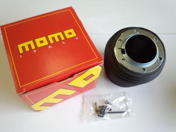 MOMOボス ポルシェ911（74～） 0231 MOMOボス