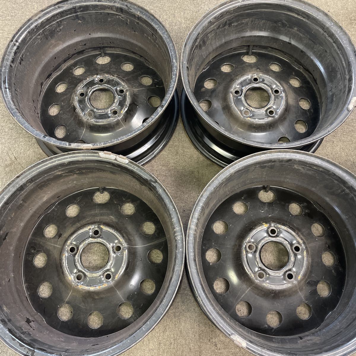 17インチ】 Jeepジープ JKラングラー純正 オプション？スチール 