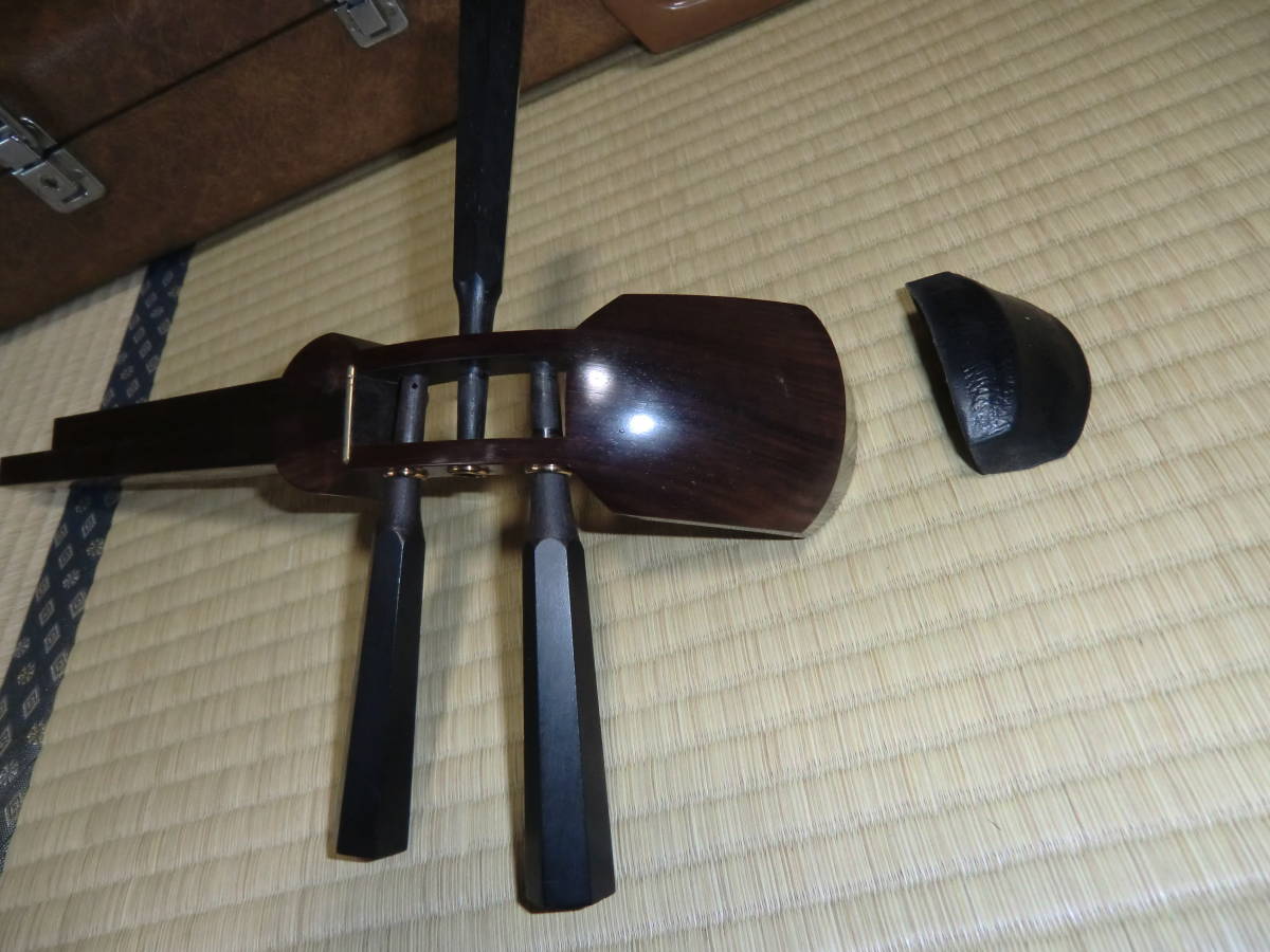 紅木 中棹 三味線 楽器、器材 子持ち綾杉胴 三味線用ハード 【個人出品