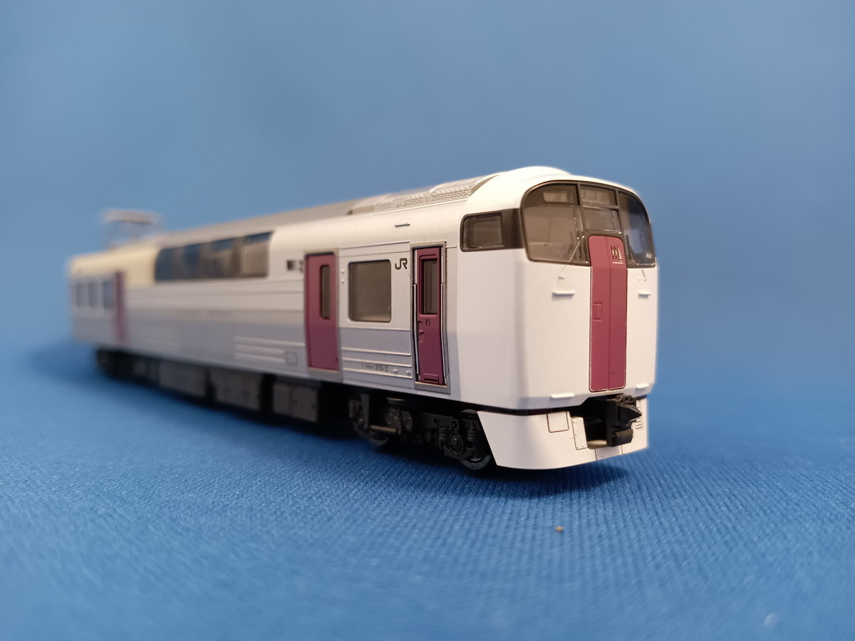 215系（2次車）が入線しました。TOMIX 98444 ⁄ 98445 DDL | NGaugeJP