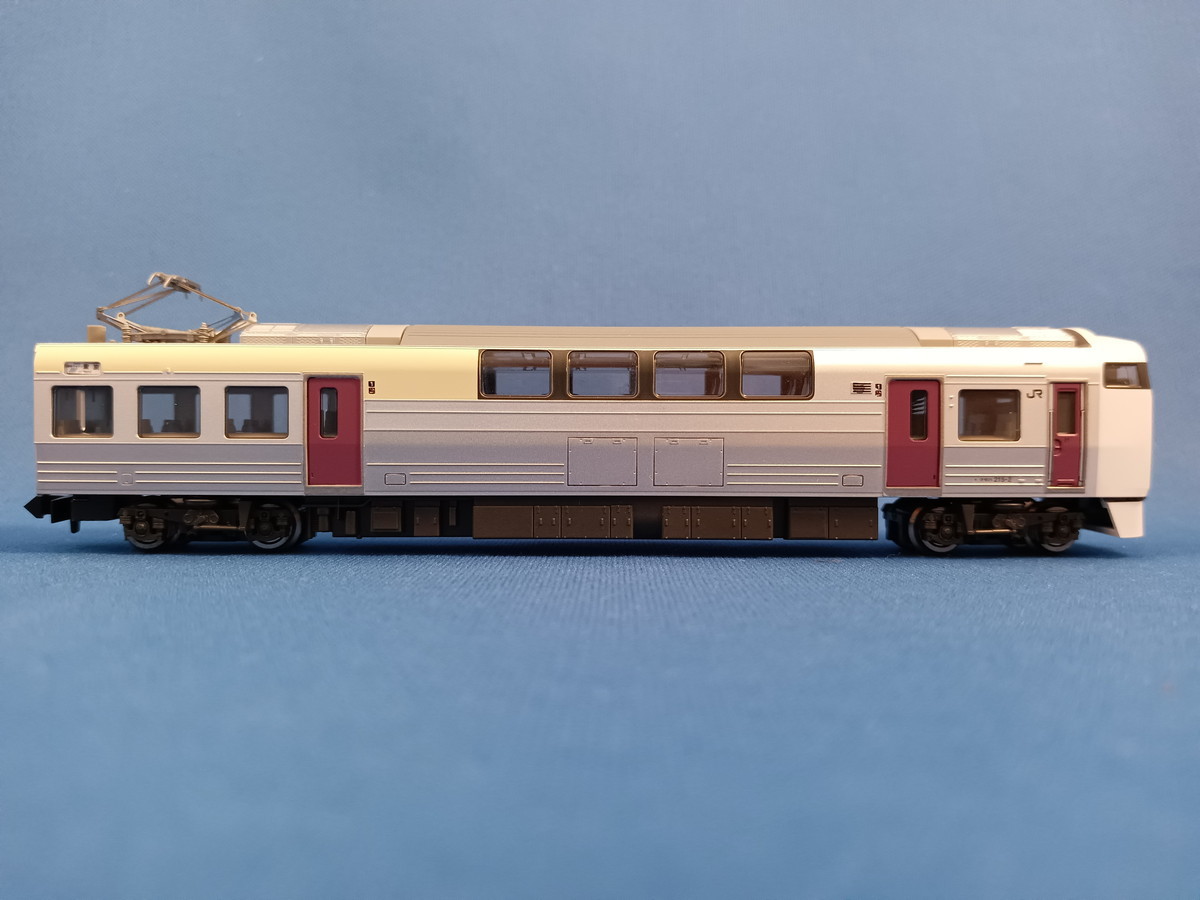 215系（2次車）が入線しました。TOMIX 98444 ⁄ 98445 DDL | NGaugeJP