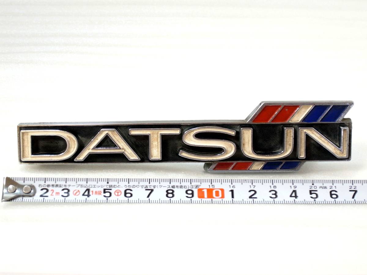 日産純正 510ブルーバード DATSUN エンブレム / ダットサン リア