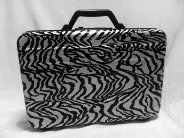 【非常に入手困難】ゼロハリバートン希少！！！アタッシュケースLZ2-ZEBRA正規品【コレクションの中から特別に限定出品】展示非売品！！！