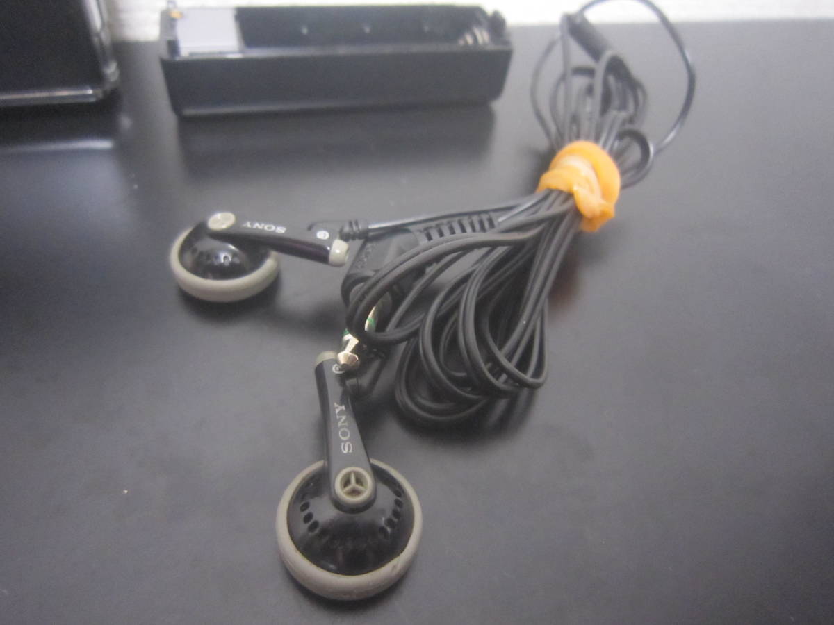 即決　稀少　当時物　本体美品　SONY　カセットレコーディングウォークマン　WM-F203、MDR-E434、単三電池ケースセット