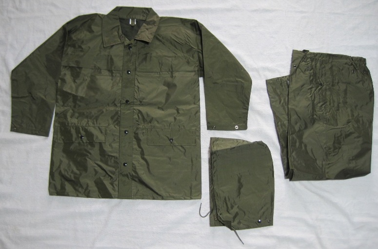 昭和陸上自衛隊ＯＤ携帯雨衣セパーレーツ４号（新品）（送料無料）