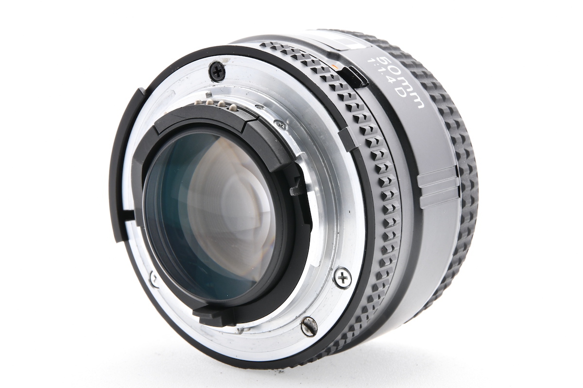 50mm Nikon AF Nikkor Lens | D - f⁄1.4D Review f⁄1.4 lens