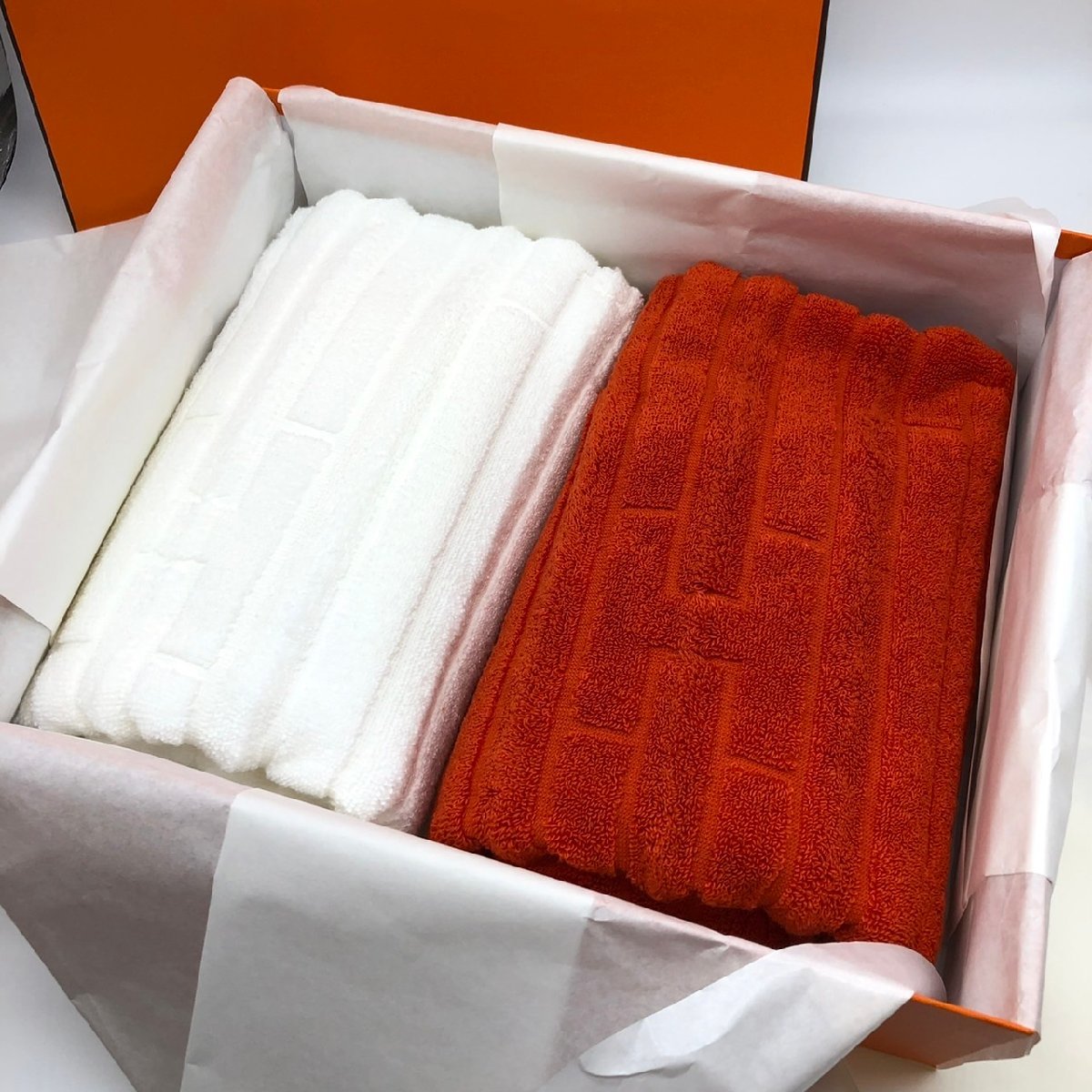 未使用品　エルメス　HERMES　バスタオル　馬柄　ホース柄　アイボリー エルメス バスタオル 未使用品 エルメス HERMES バスタオル 馬柄