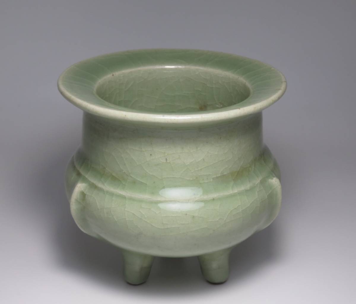 龍泉窯 青磁三足香炉 宋時代 龍泉三 | 0 来歴有 博物館展示