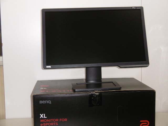 BenQ ゲーミングモニター XL2411P ベンキュー