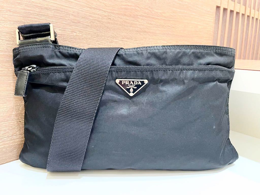 プラダ ショルダーバッグ ナイロン PRADA 斜め掛け ブラック 三角ロゴ 