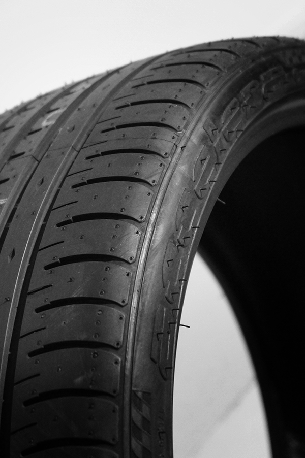 アクセレラ PHI XL PHI255&frasl;30ZR20 1本 225-35 255/30R20 アクセレラ PHI 新品 サマータイヤ 沖縄県・離島は発送不可