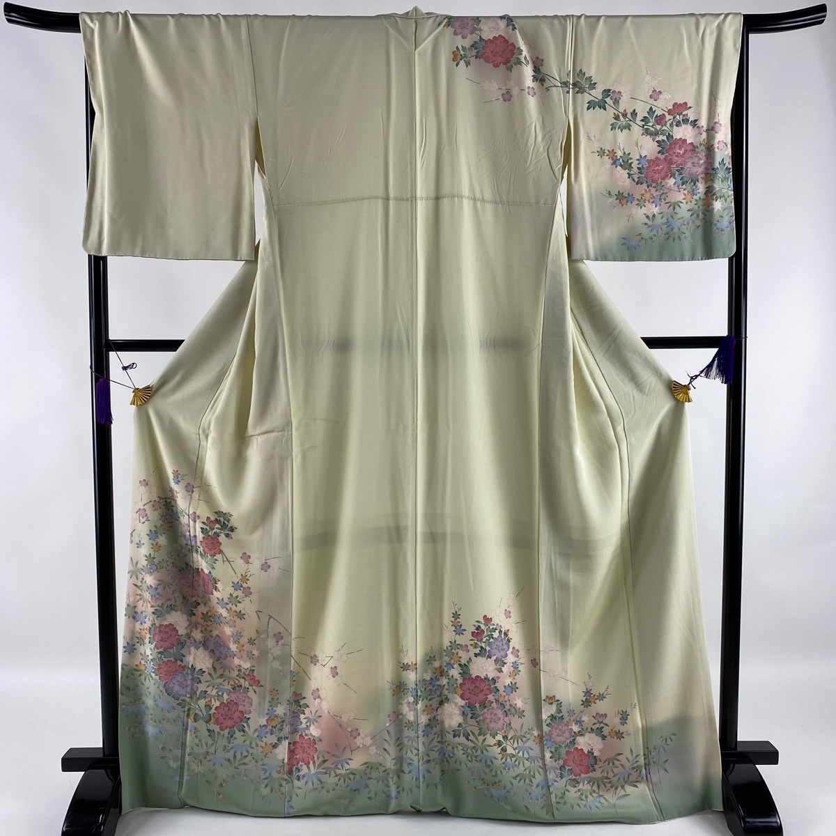 セール，限定SALE 訪問着 秀品 草花 金銀彩 ぼかし 薄緑 袷 168.5cm 68cm L 正絹(仕立て上がり)｜売買されたオークション情報、yahooの商品情報をアーカイブ公開 - オークファン 仕立て上がり