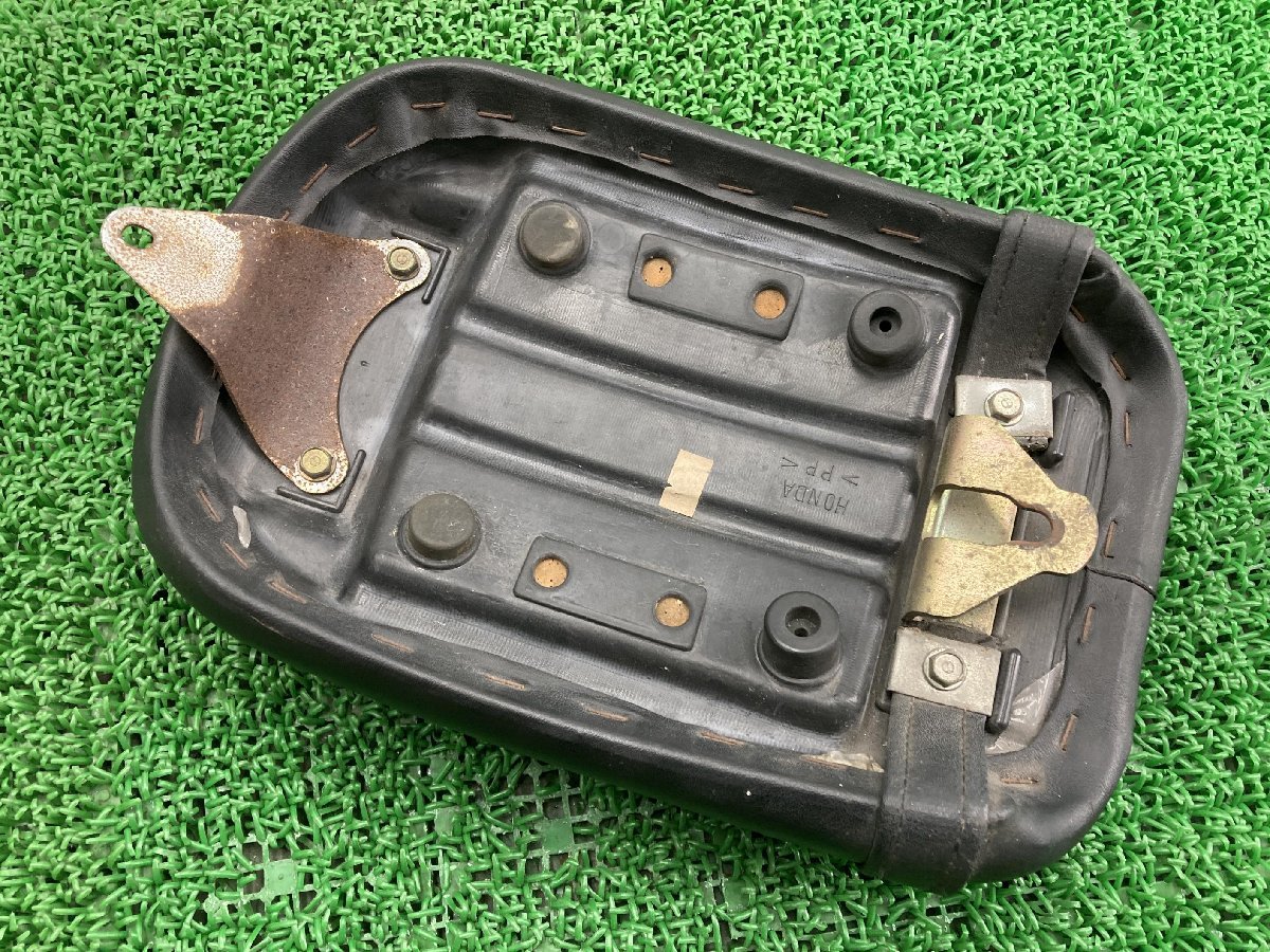 シャドウ400 タンデムシート NC34 RC44 ホンダ 純正 中古 バイク 部品