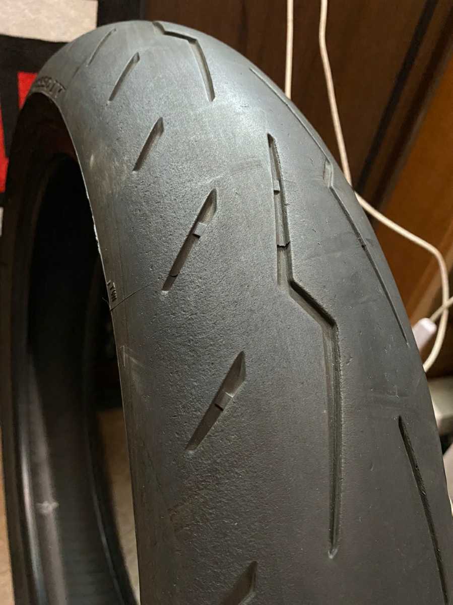 中古MCタイヤ DIABLO PIRELLI SUPERCORSA 2021年製造 V3 2023年製造 V4 120&frasl;70ZR17 中古 SP 0 SC1 ピレリ Pirelli 正規メーカー品