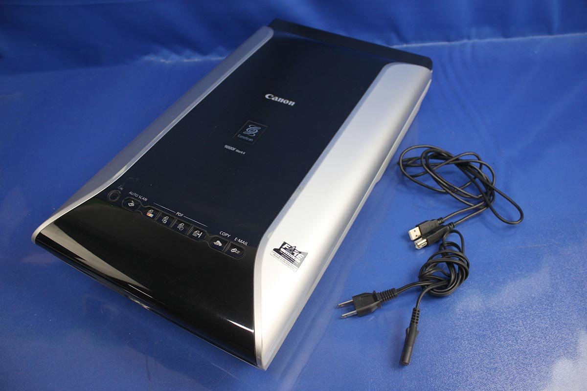Canon CanoScan 9000F Mark II スキャナー 中古品 CanoScan 9000F Mark