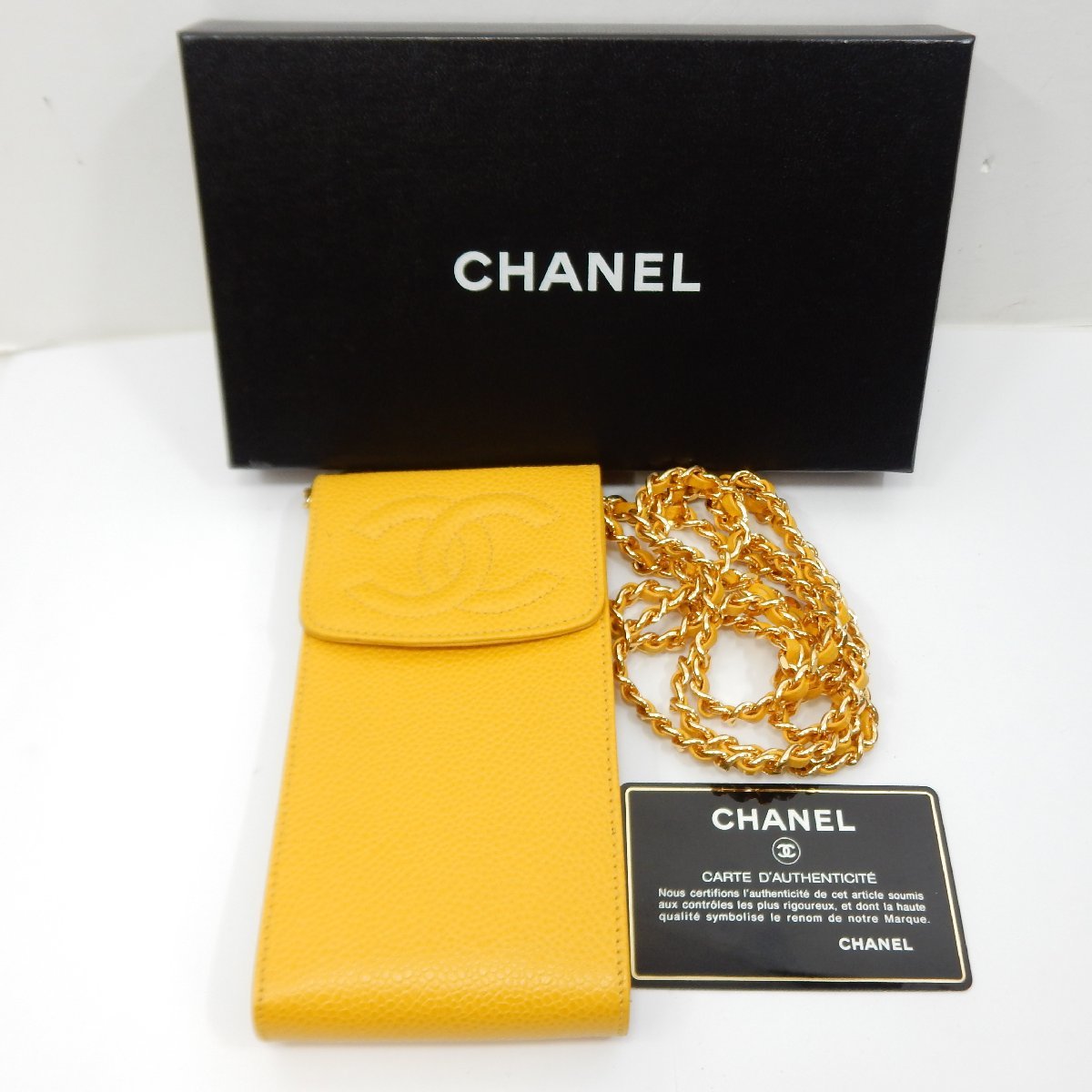 【セール，格安】 41 1円 CHANEL シャネル キャビアスキン チェーンショルダーポーチ フォンポーチ イエロー ギャランティー 箱有り(ポーチ)｜売買されたオークション情報、yahooの商品情報をアーカイブ公開 - オ かばん、バッグ