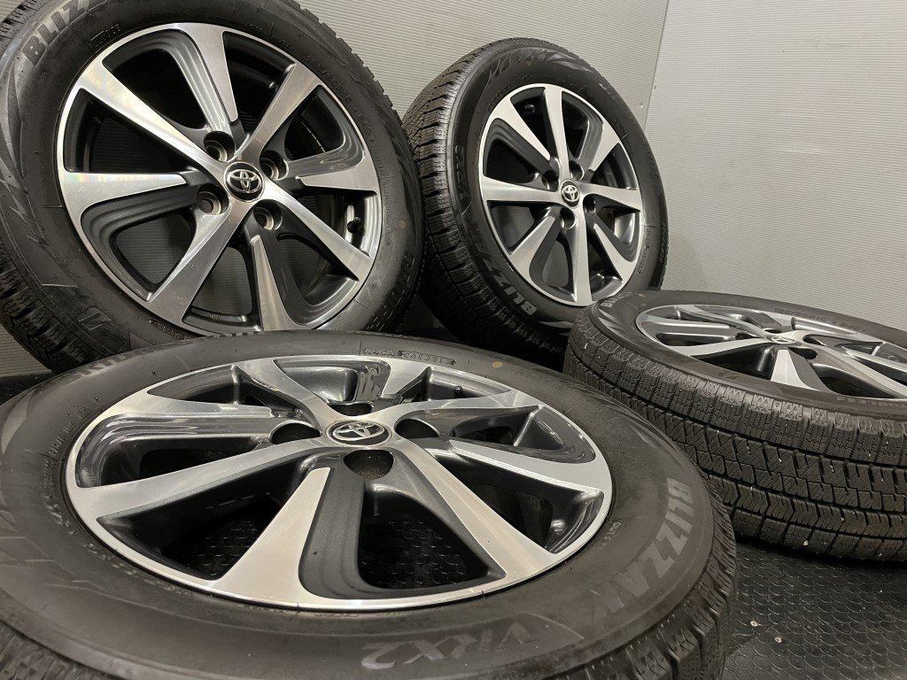 BS BLIZZAK VRX2 185/60R15】スタッドレス【トヨタ アクア 後期 純正