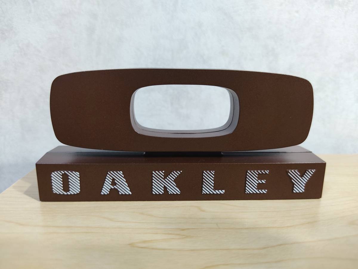 オークリー OAKLEY 非売品 ショーケース Oakley 最後の一点物！！店舗