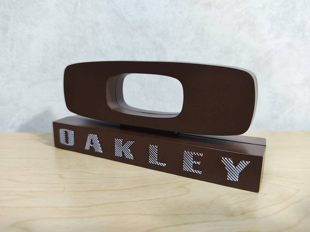 オークリー OAKLEY 非売品 ショーケース Oakley 最後の一点物！！店舗