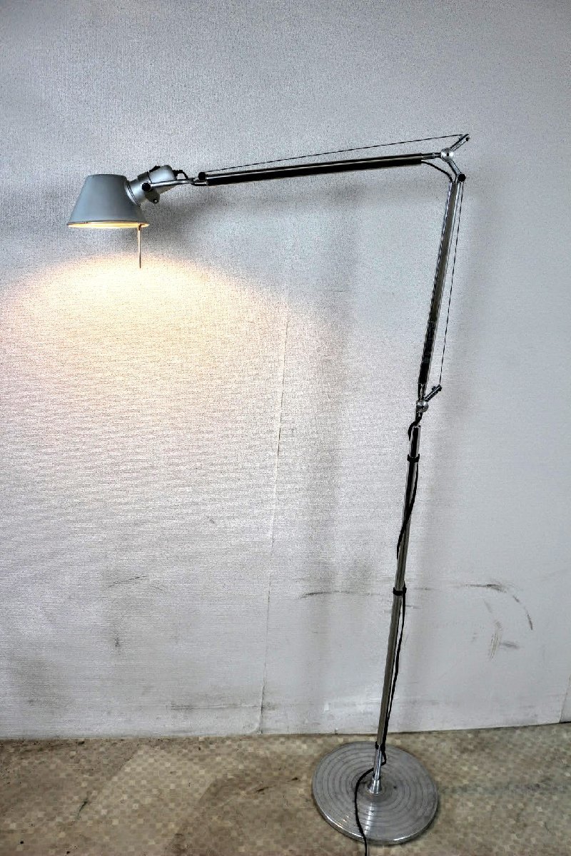 B.0465 アルテミデ Artemide トロメオ Tolomeo フロアスタンドライト
