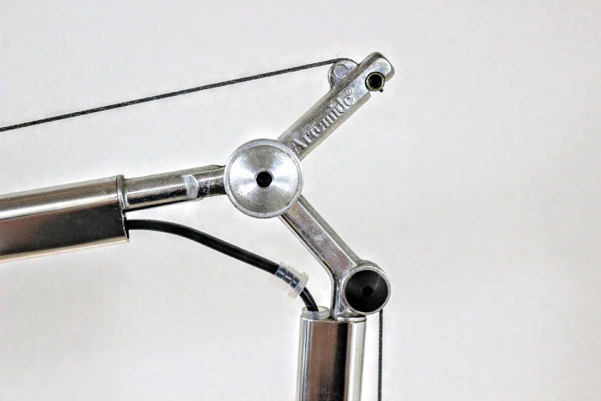 B.0465 アルテミデ Artemide トロメオ Tolomeo フロアスタンドライト