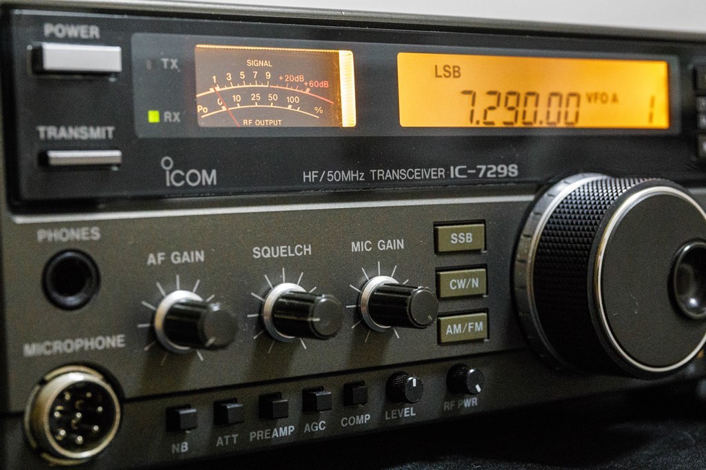 ICOM IC-729S HF/50MHz ゼネカバ HF帯送受信改造済 10W icom 【公式通販】