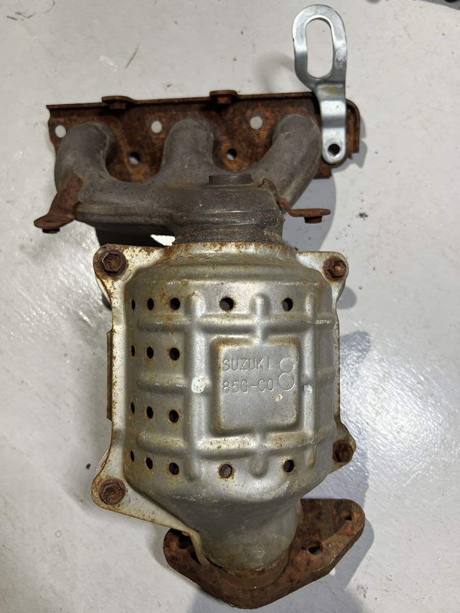 MH23S 触媒　エキマニ　触媒コンバーター ワゴンR MH23S K6A 85G-CO8 エキマニ 触媒 コンバーター