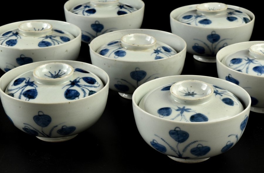 蔵c8151古伊万里 染付 葵文 蓋茶碗 八客 古伊万里 染付 蔵c8151古伊万里 染付 葵文 蓋茶碗 八客 古伊万里 染付