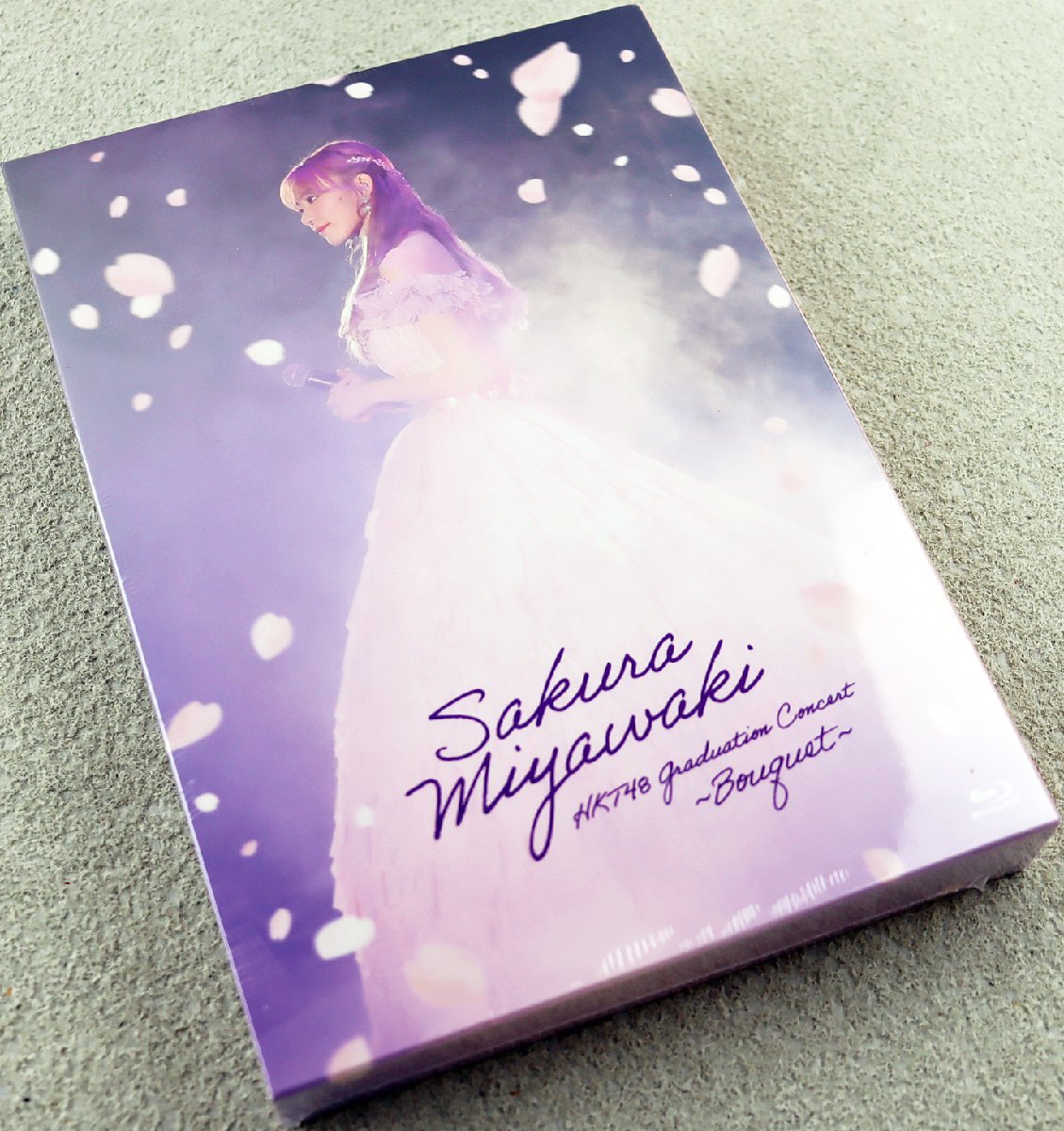 2026年最新Yahoo!オークション HKT48 宮脇咲良 -宮脇咲良 卒業コンサート : ~Bouquet~ Special dvdの中古品・新品・未使用 月別生写真 宮脇咲良の中古品・新品・未 AKB 2015年8月3日、初写真集「さくら」の -akb48 hkt48 美貌際立つ表紙＆先行
