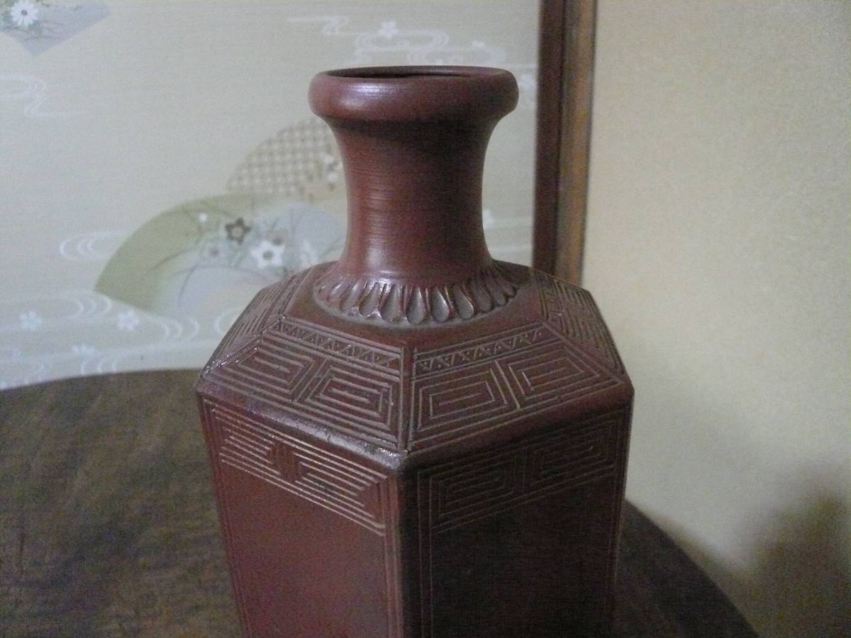 古備前 江戸時代後期～明治時代の備前焼の大きな六角徳利 備前焼 徳利