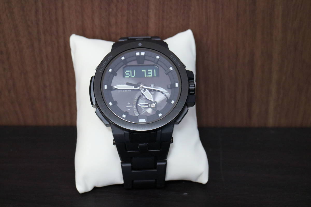 美品】 【送料無料】 カシオ プロトレック 電波ソーラー PRW-7000FC  