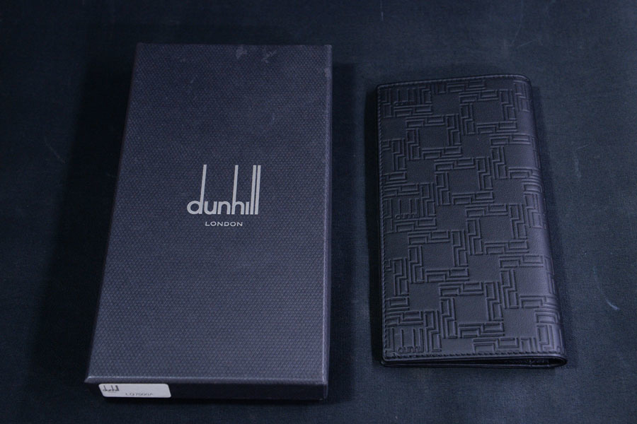 人気SALE，格安 V011 dunhill ダンヒル 長財布 札入れ カード入れ 二つ折り ケース付(財布)｜売買されたオークション情報、yahooの商品情報をアーカイブ公開 - オークファン 財布