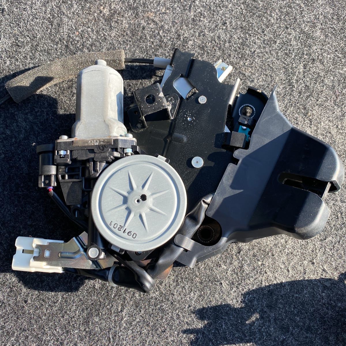トヨタ イージークローザー レクサス UVF45 URS206 トランク クラウンマジェスタ イージークローザーモーター トランクモーター LS クラウン マジェスタ モーター 2026年最新Yahoo!オークション トランクリッド RX20系