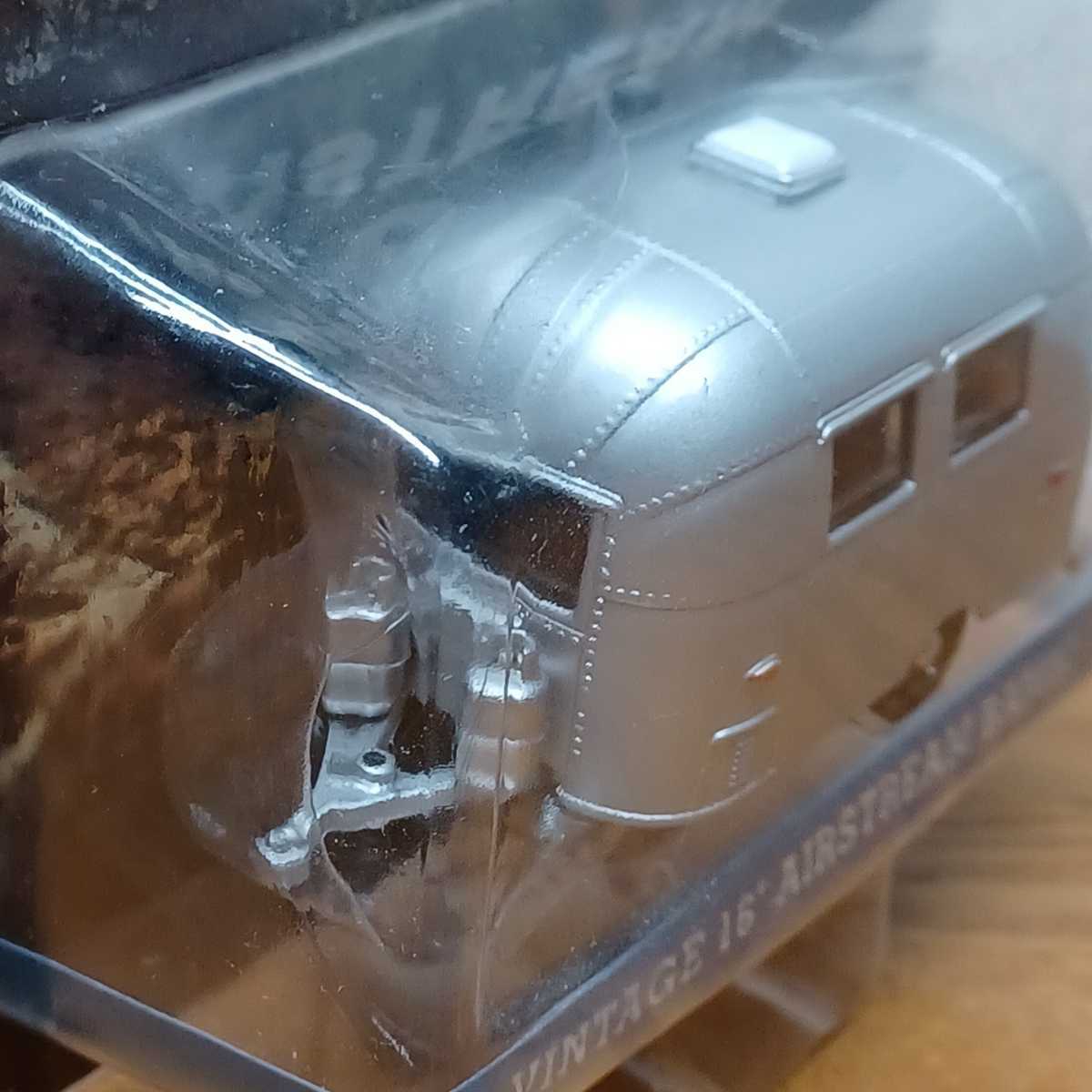 エアストリーム ヴィンテージ 16'バンビ 1/64 グリーンライト 1/64 エアストリーム バンビ トレーラー キャンピング