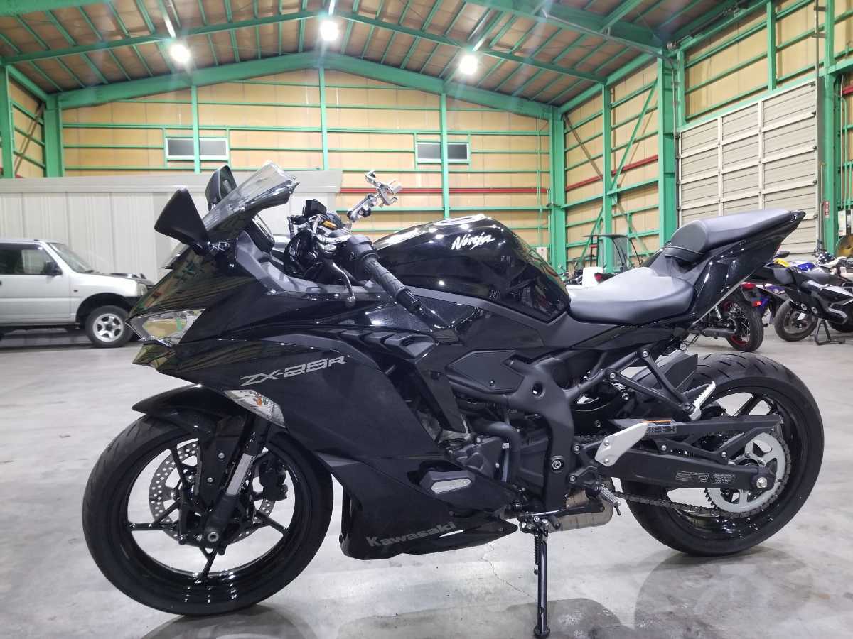 格安 ZX-25R セル始動 ABS付 894km ZX25R 2021年式 (126cc-250cc