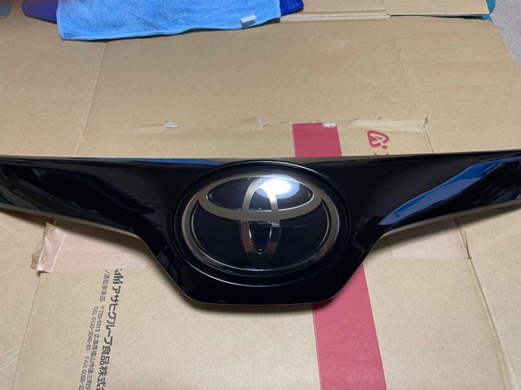 TOYOTA カローラスポーツ US仕様 エンブレム フロントグリル(トヨタ